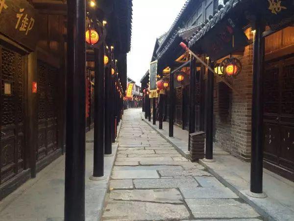 探索问题,有问必答-在自家田地里盖房子违法么?平台